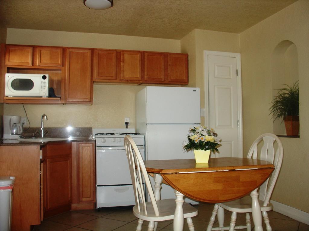 Blue Wave Motel & Suites Clearwater Beach Exterior foto